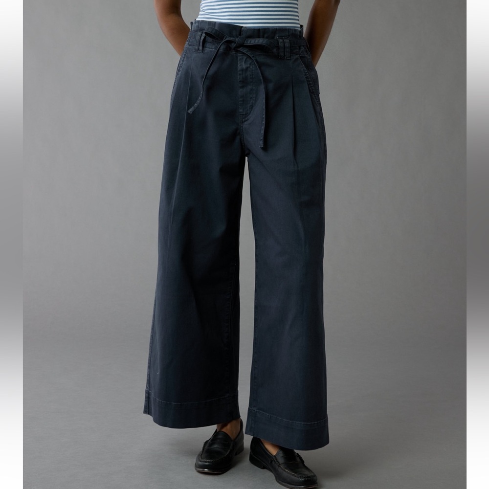 AE navy blue Stretch Paperbag Wide-Leg
Crop Pant